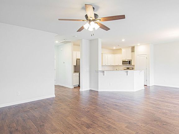 4th image of 216 Firewheel Ct