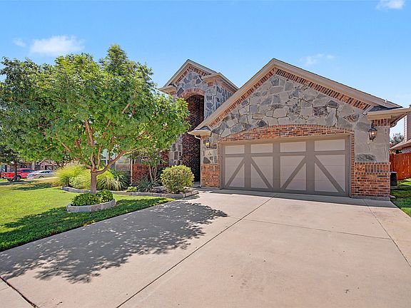 2nd image of 636 Yucca Ct
