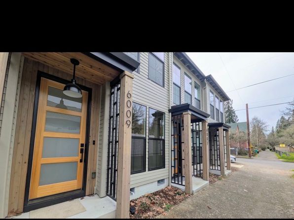 3009 NE Ainsworth St #1