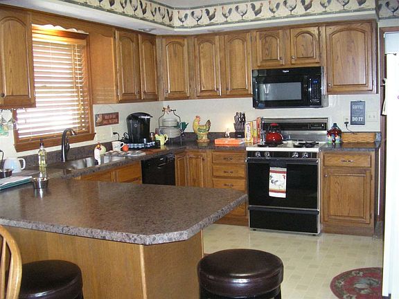 2nd image of 2911 Saybrook Dr