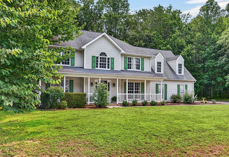 1st image of 310 Arrowhead Ln