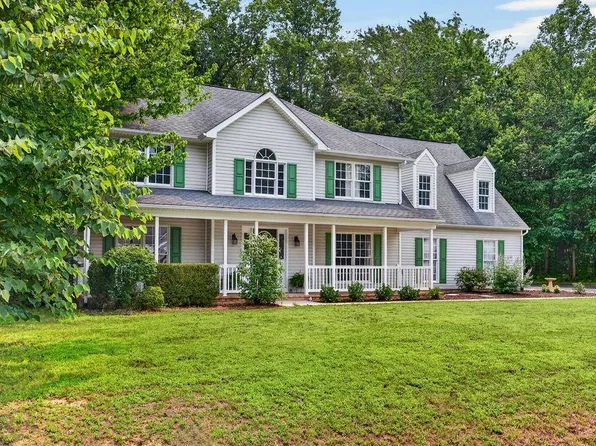 310 Arrowhead Ln, Stuarts Draft, VA 24477