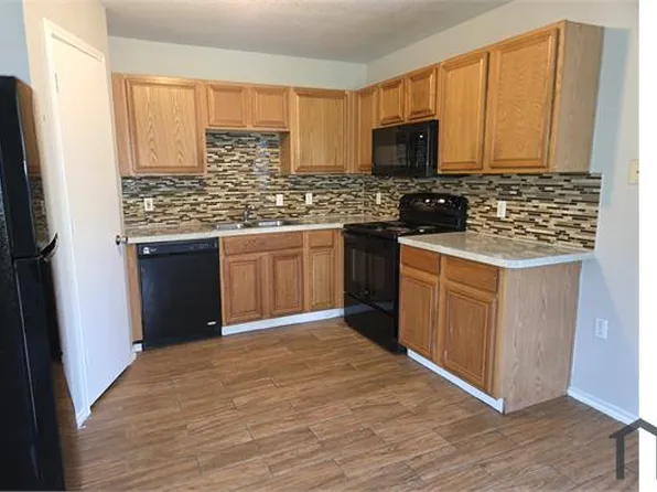 502 Kings Way Dr #B, Mansfield, TX 76063