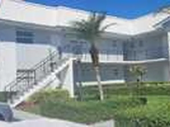 19 Colonial Club Drive #200, Boynton Beach, FL 33435