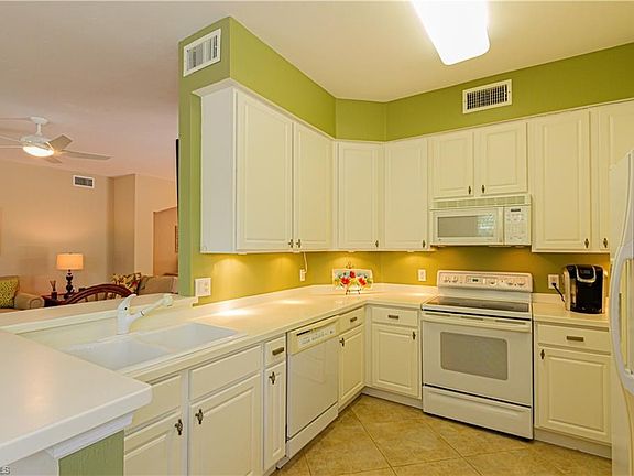 4th image of 3955 Bishopwood Ct W APT 101