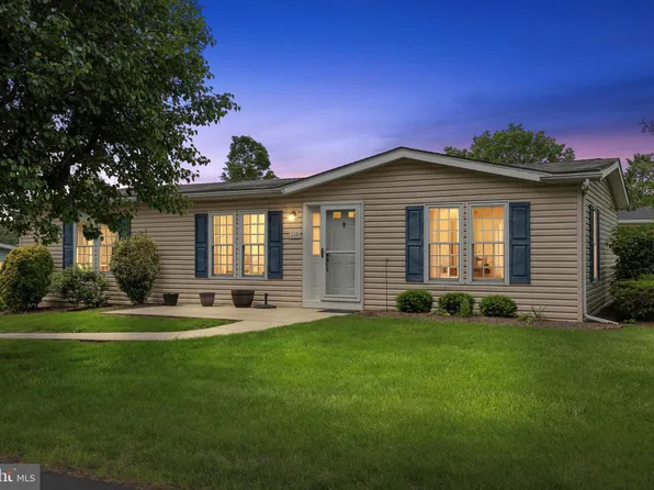 110 Deerfield Dr, Souderton, PA 18964