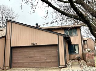 1209 Nancy Dr, O'Fallon, IL 62269