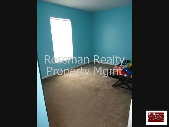 3rd image of 413 Lillon Ave S