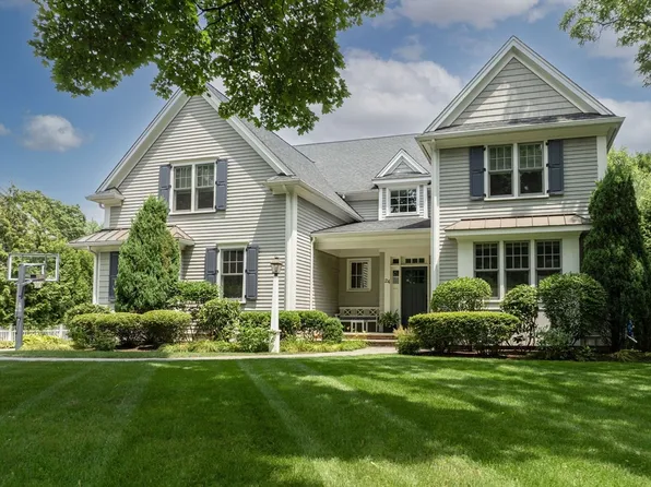 24 Jackson Rd, Wellesley, MA 02481
