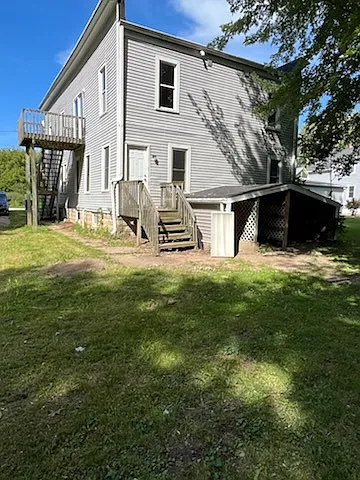 447 Dayton St #RIGHT 447 — Photo 11