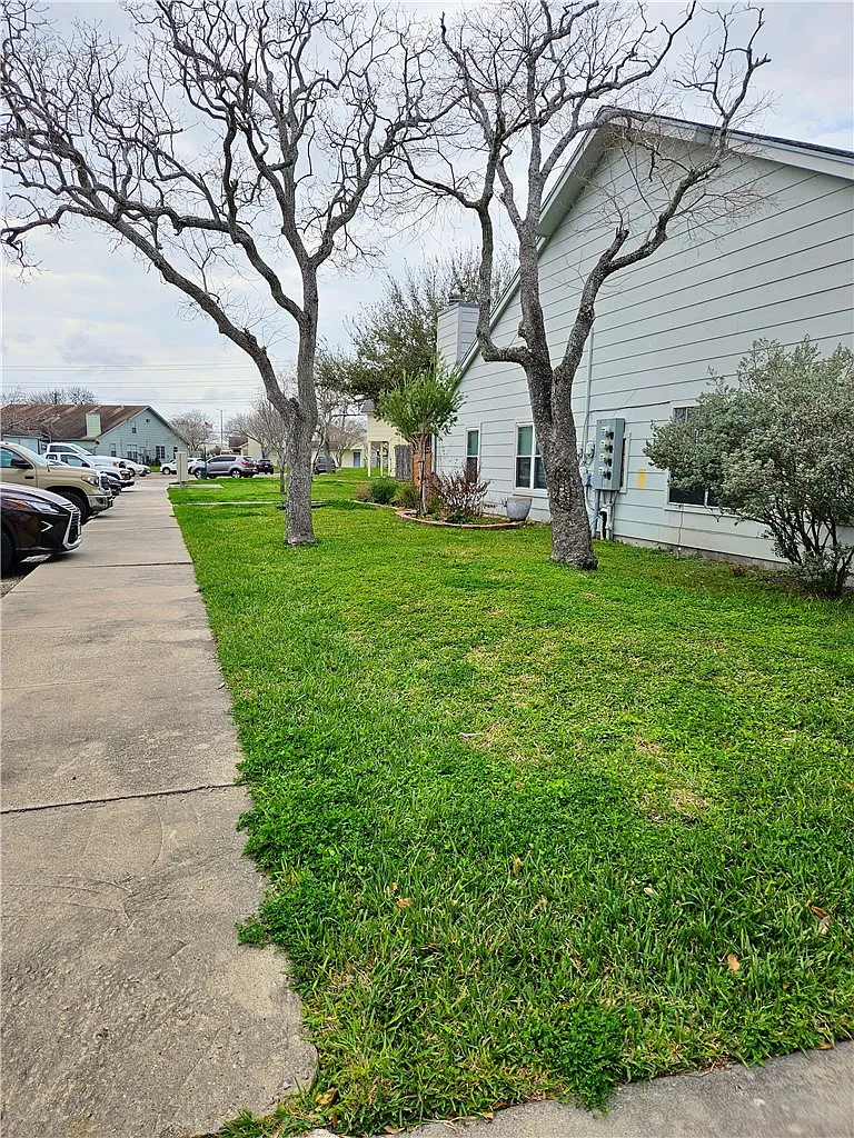 2 bed, 1176 sqft, $1,295 — Photo 2