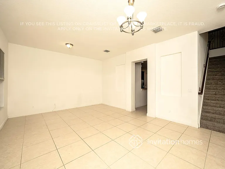 8308 NW 8th Ter — Photo 5