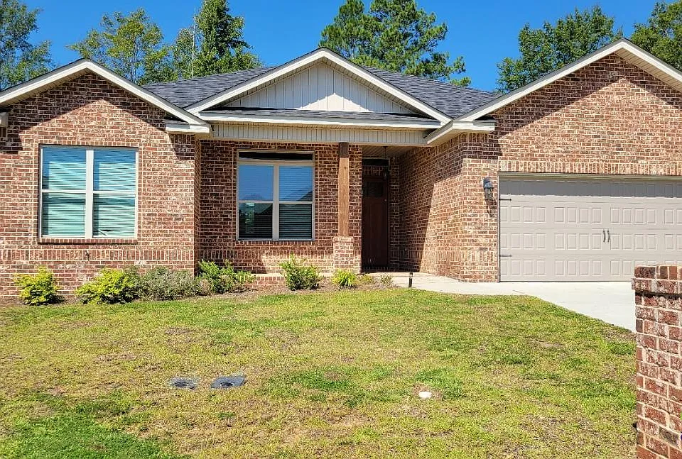 107 Gwendolyn Ave