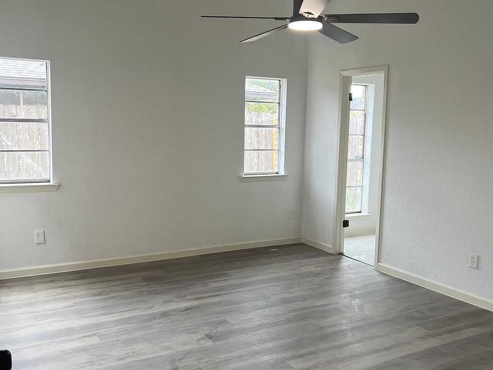 1st image of 2203 Hammerwood Dr