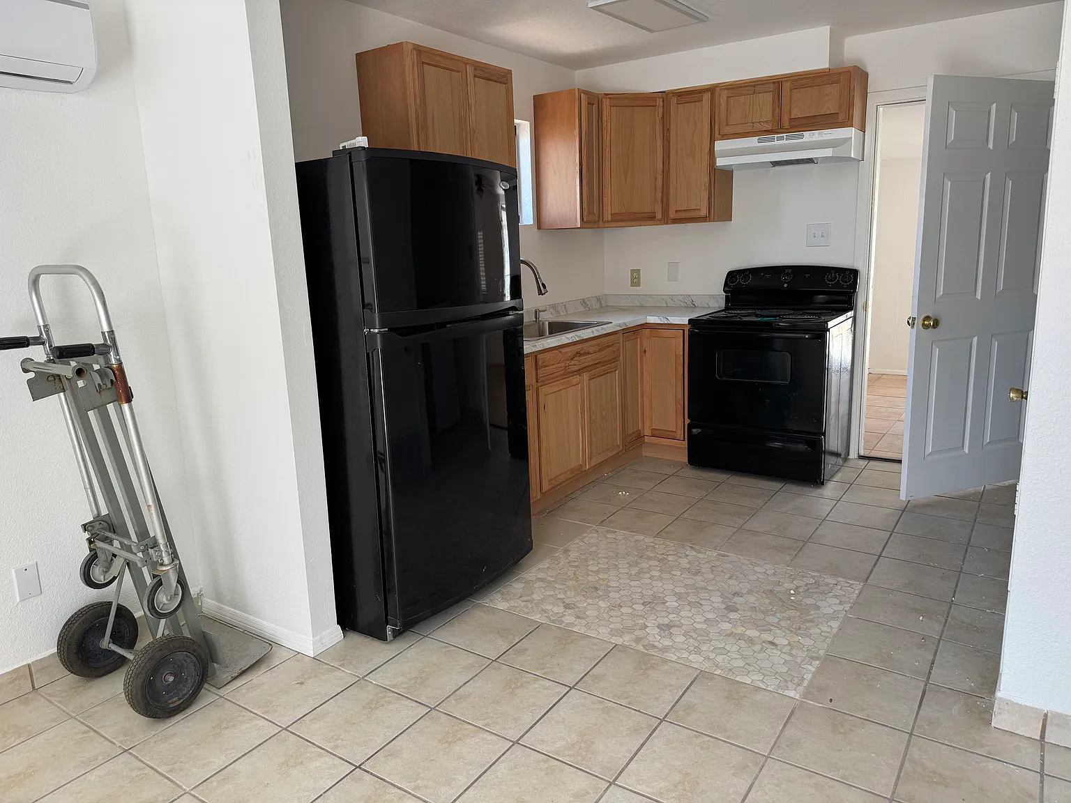2 bed, 760 sqft, $1,000 — Photo 4
