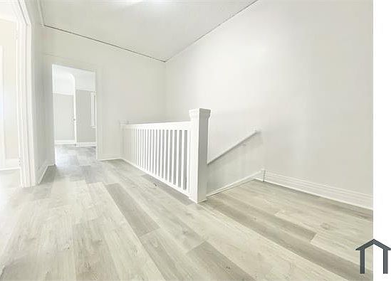 3rd image of 240 S New Hampshire Ave