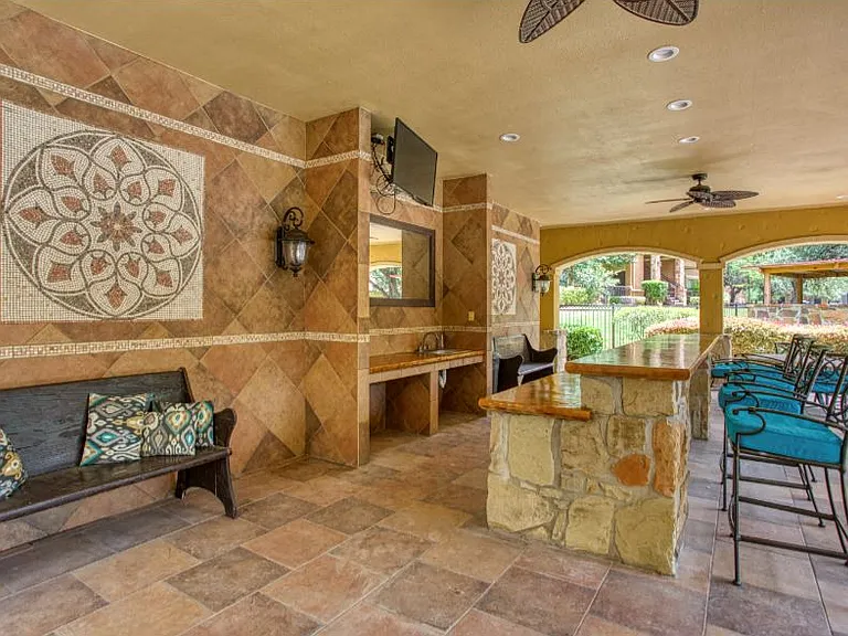 Montecristo Patio Bar Area