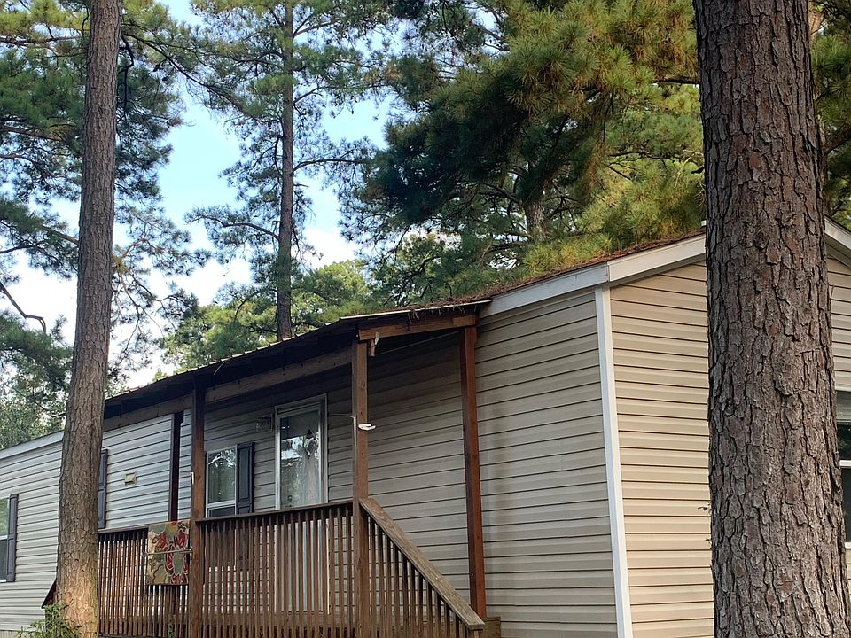 Set in a really nice neighborhood.