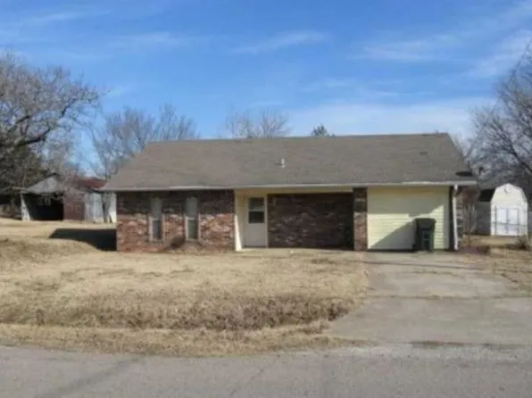 1908 Ideal St, Seminole, OK 74868
