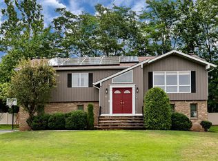 91 Chaffee Cir, Norwood, NJ 07648