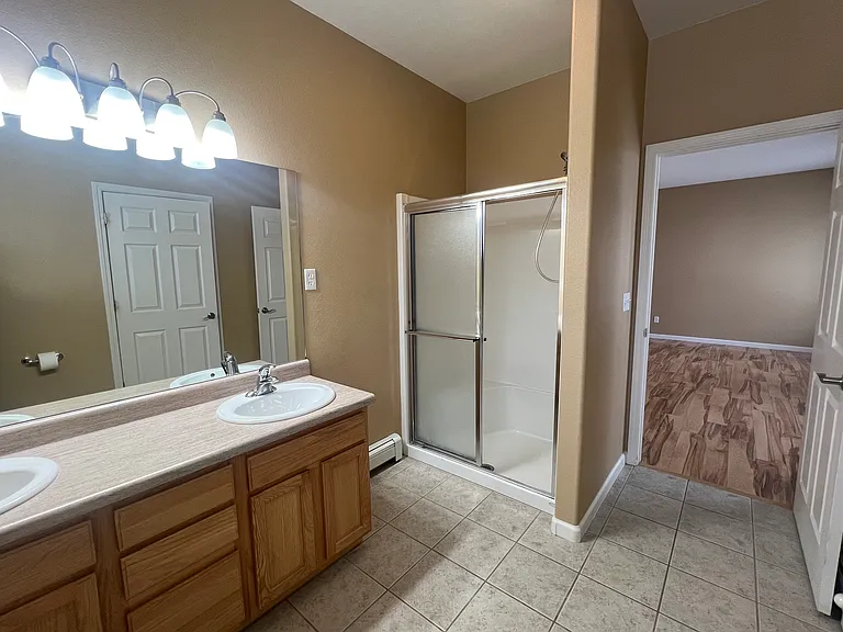 3033 Lost Creek Rd N — Photo 13
