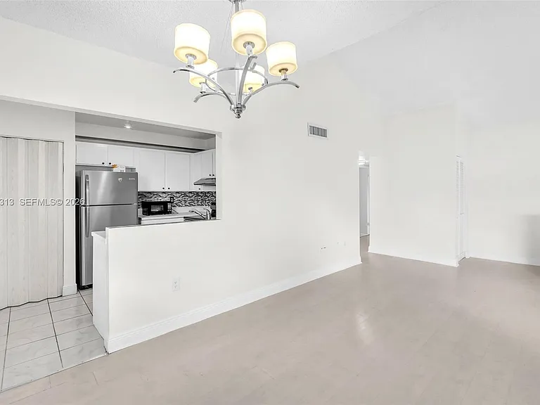 685 W Park Dr #206-11 — Photo 14