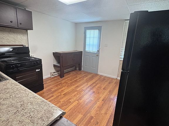 5th image of 60 Lanning Ln #1