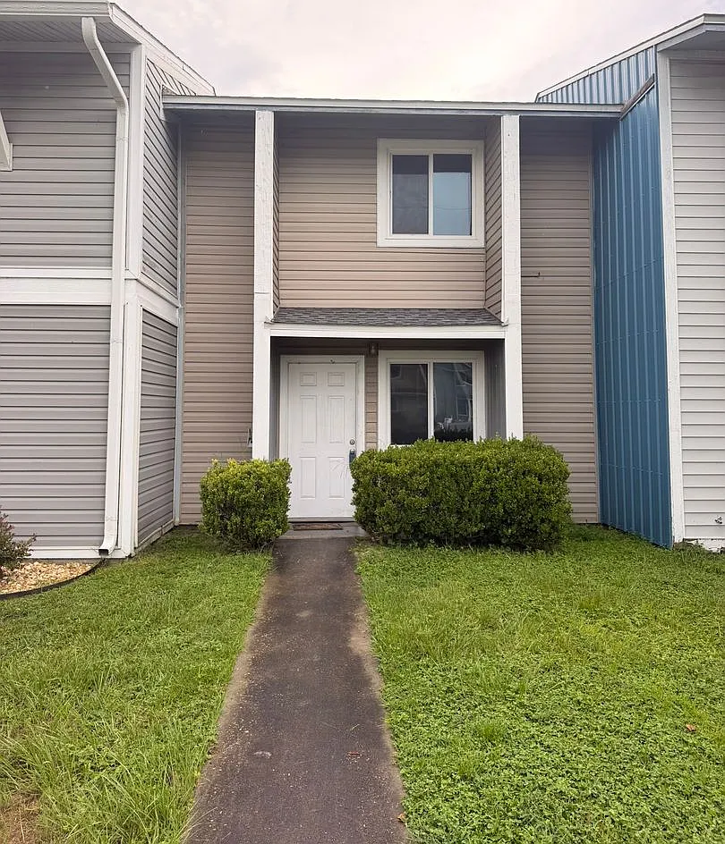 3119 Debra Blvd — Photo 1