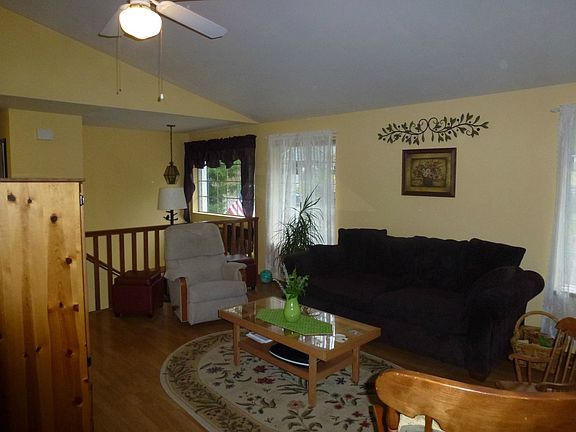 2nd image of 9394 Saint Johns Pl NE