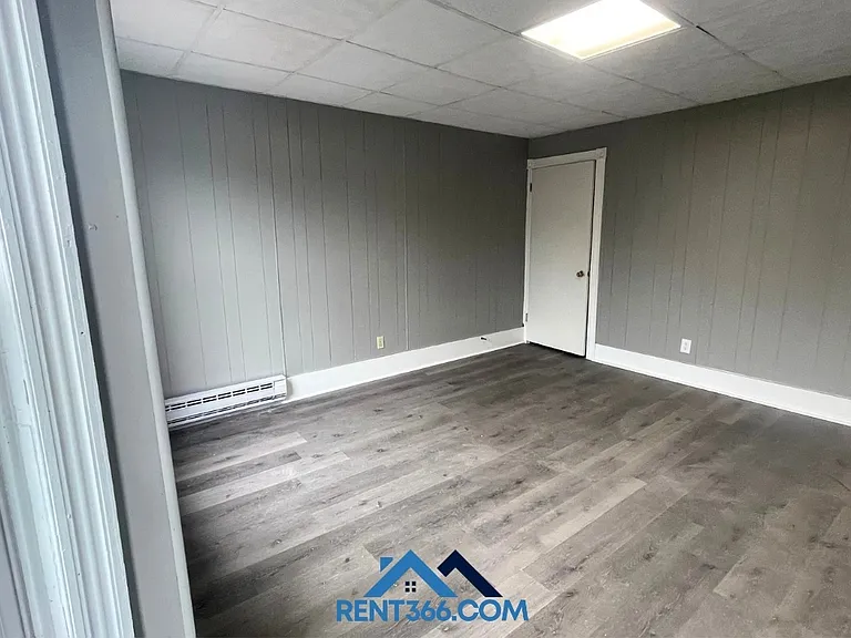 929 Center St #3 — Photo 12