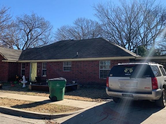 2nd image of 216 E Standifer St