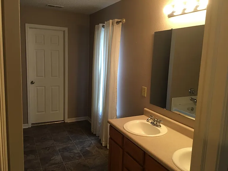 1038 Millstone Ct — Photo 6