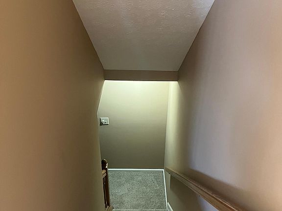 5th image of 6995 Dublin Village Dr