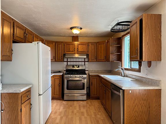 3rd image of 111 NE 92nd St
