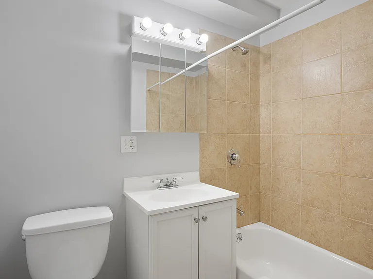 7616 N Marshfield Ave #308 — Photo 10