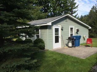 8920 Old Mead Rd, Houghton Lake, MI 48629