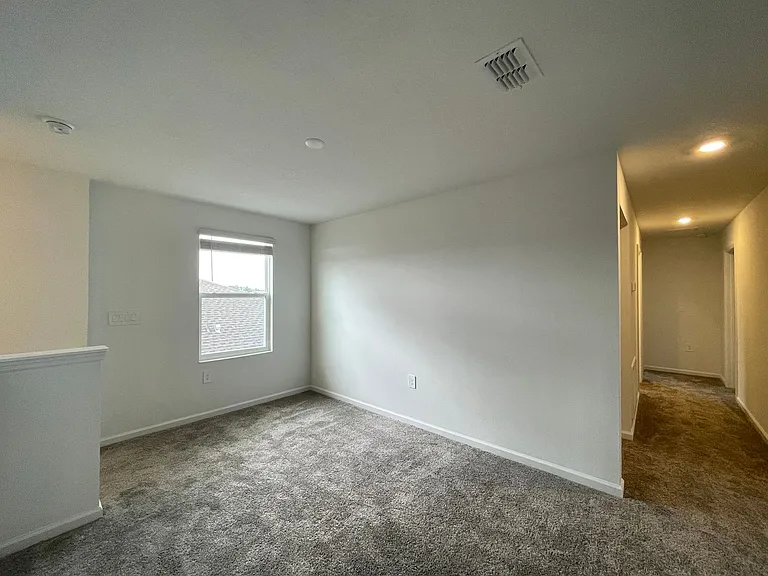 343 Heroic Rd — Photo 14