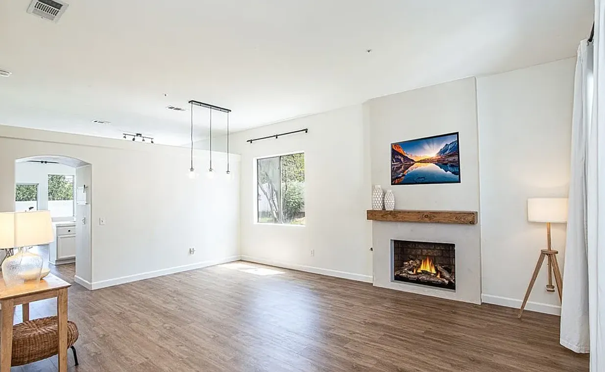 3 bed, 1495 sqft, $2,980 — Photo 2
