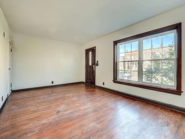 3754 Dunnica Ave — Photo 6