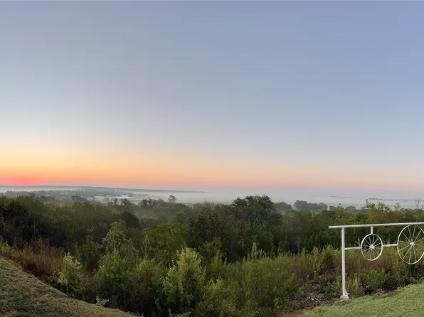 106 Bronstad St, Cranfills Gap, TX 76637