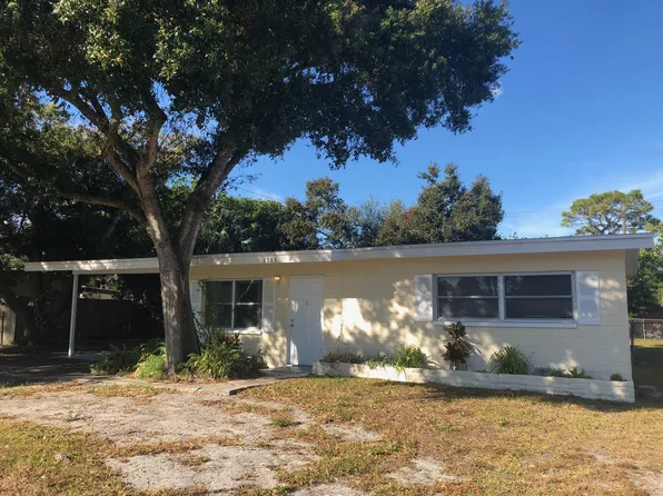 8585 Iris Ave, Seminole, FL 33777