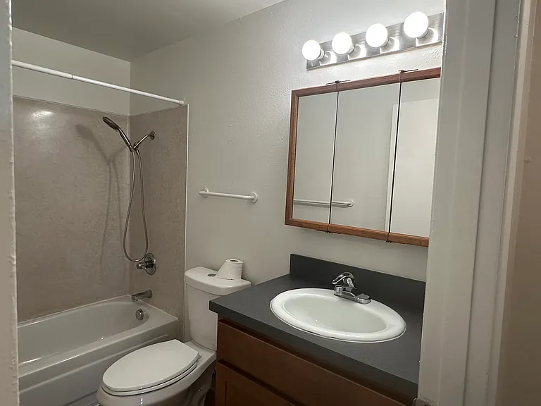 Canby Gardens Townhomes — Photo 18