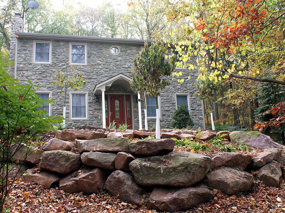 2nd image of 528 Hemlock Ln #L-0036