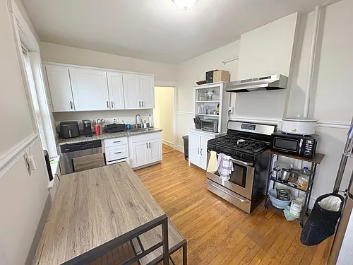 489 E Broadway #1 Photo 1