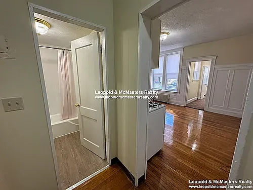 1124 Commonwealth Ave — Photo 59