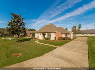 15518 Therese Ct, Prairieville, LA 70769