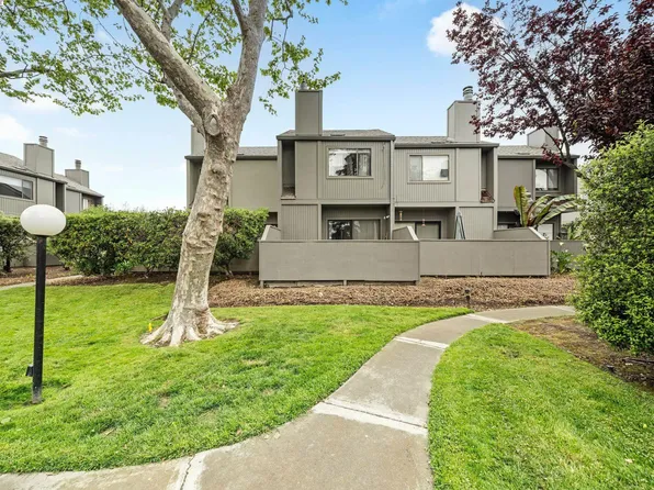 1044 Clubhouse Dr, Hayward, CA 94541