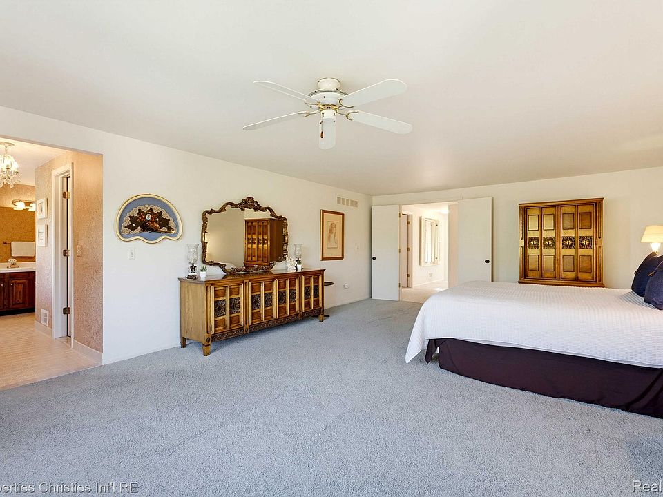 4261 Wabeek Lake Dr S, photo 22