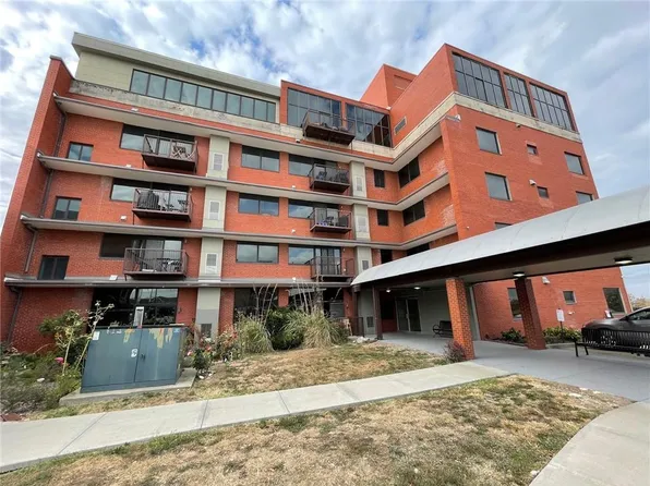 2940 Baltimore Ave APT 1209, Kansas City, MO 64108