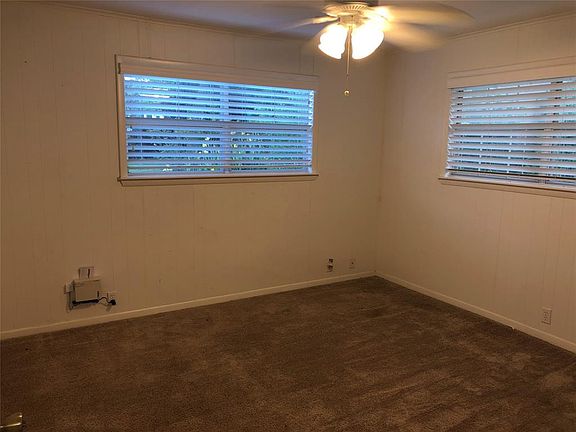 5th image of 1105 Kiowa Dr W